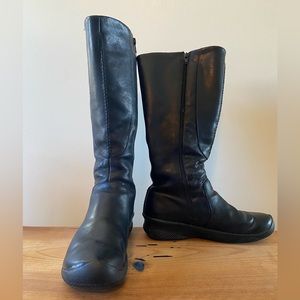 Keen Bern Baby insulated boots size 10.5